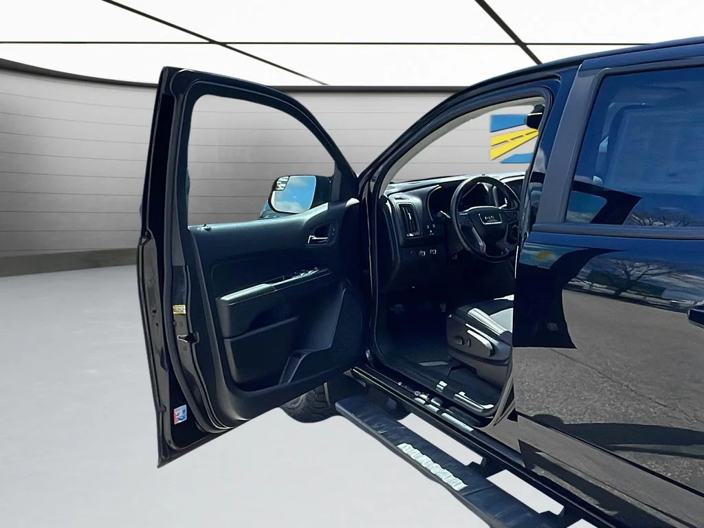 Used 2021 Black GMC AT4 w/Cloth image 35