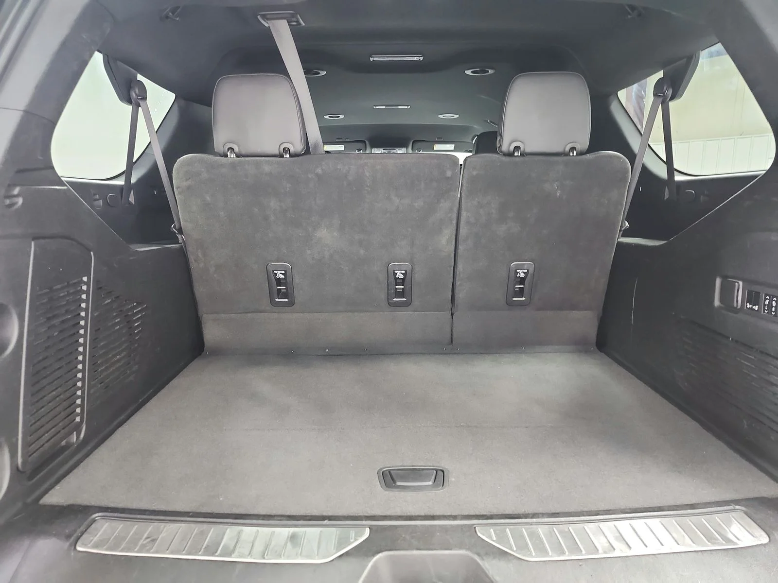Used 2023 Silver Sage Metallic Chevrolet Premier image 49