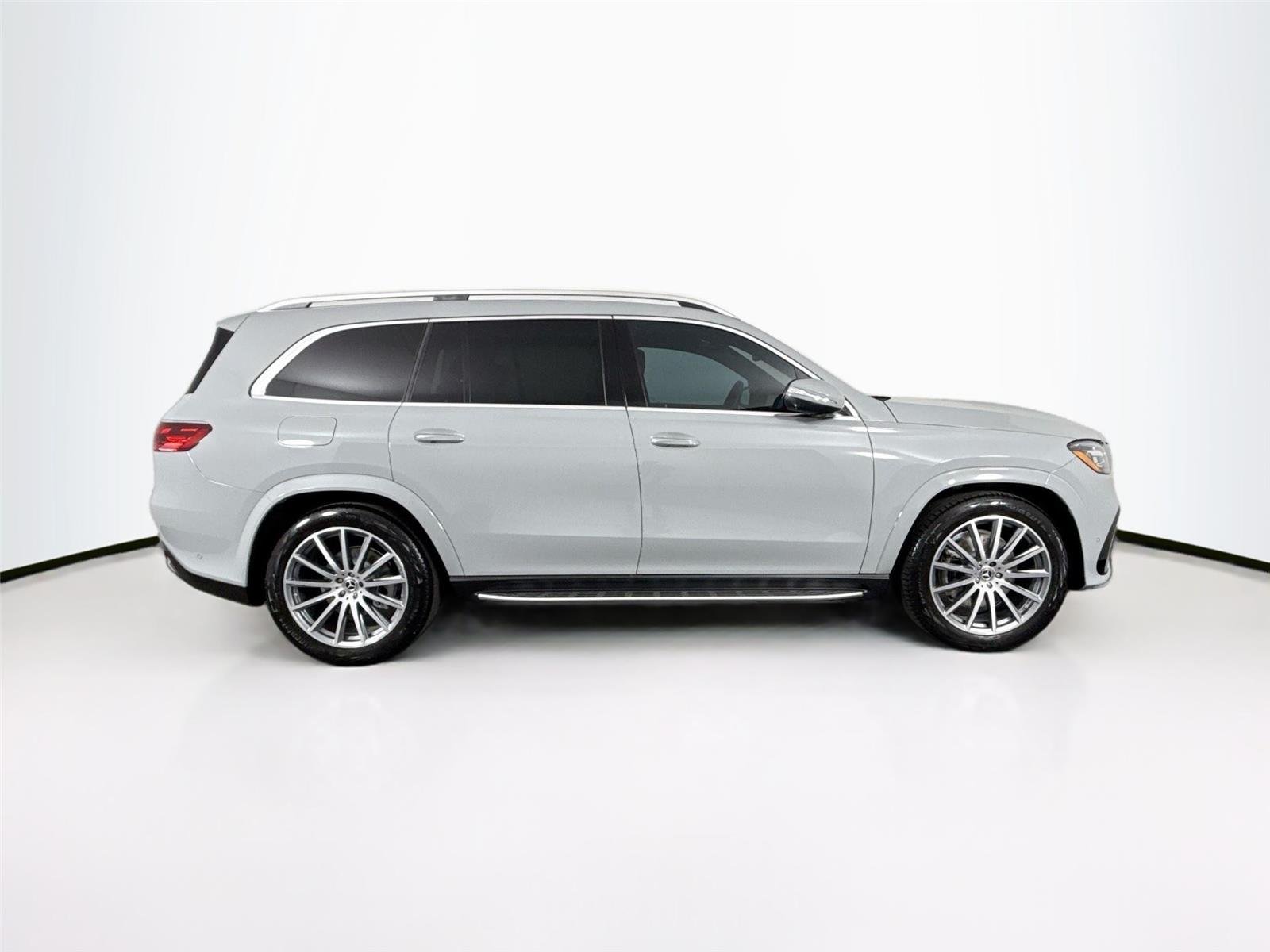 Used 2025 MANUFAKTUR Alpine Grey Mercedes-Benz GLS 450 image 11