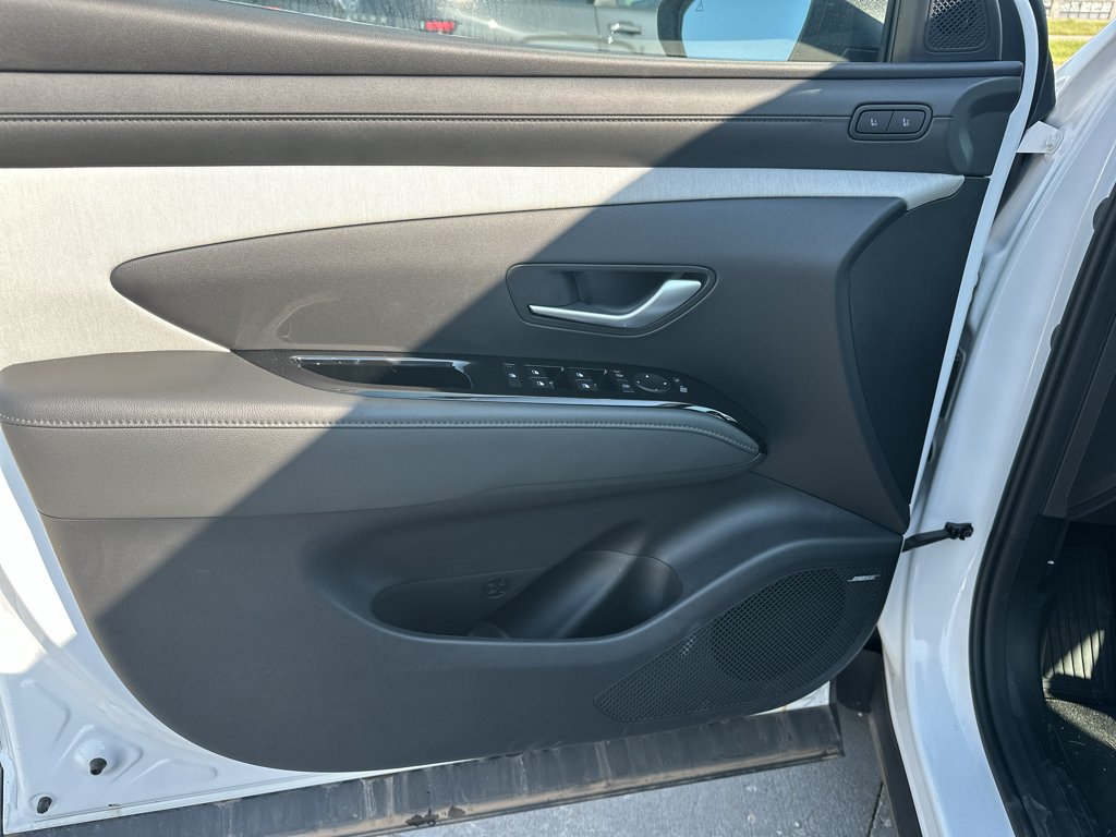 2026 Hyundai Santa Cruz Limited - Photo 17