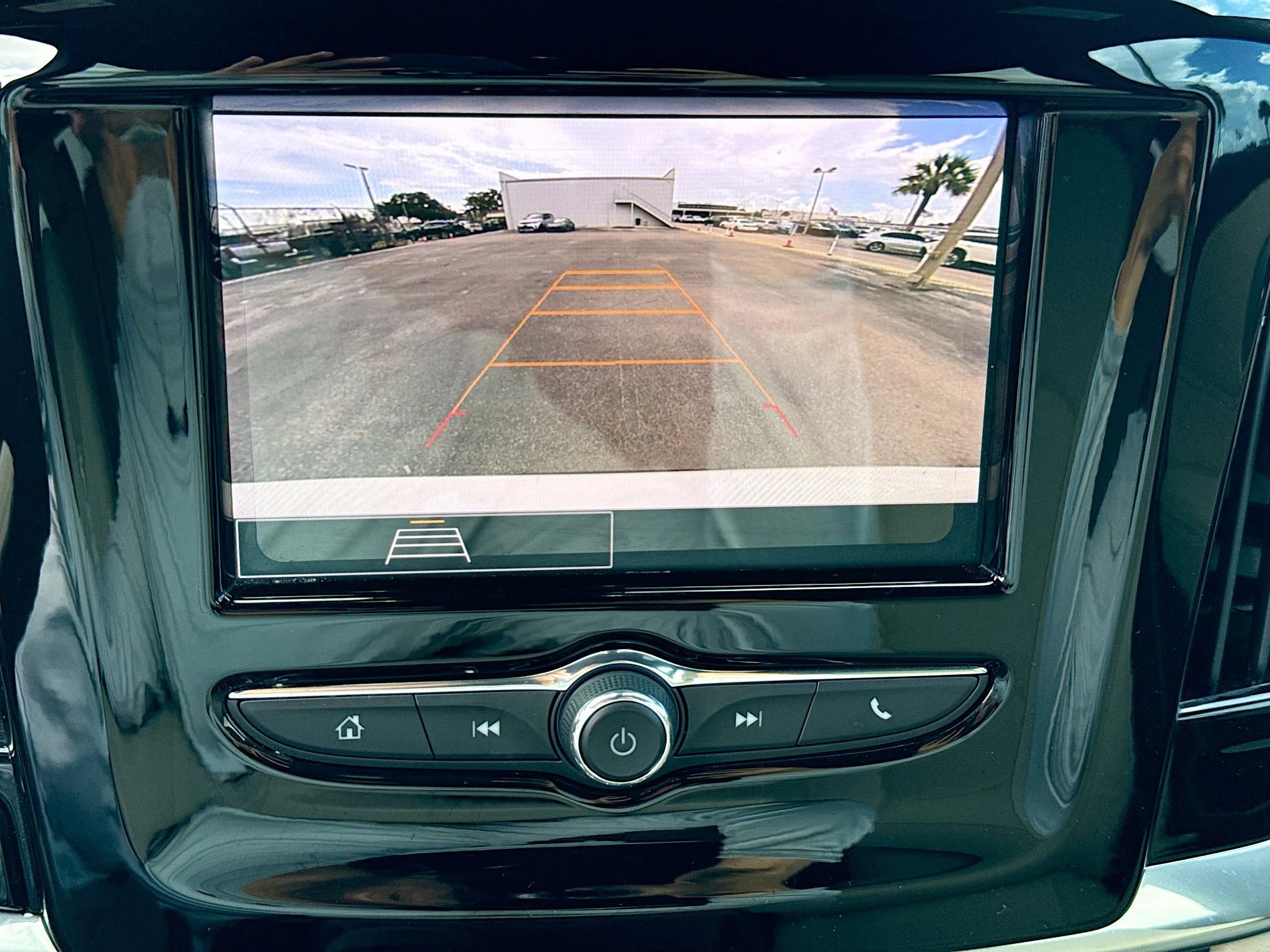 Used 2022 Summit White Chevrolet LS image 31