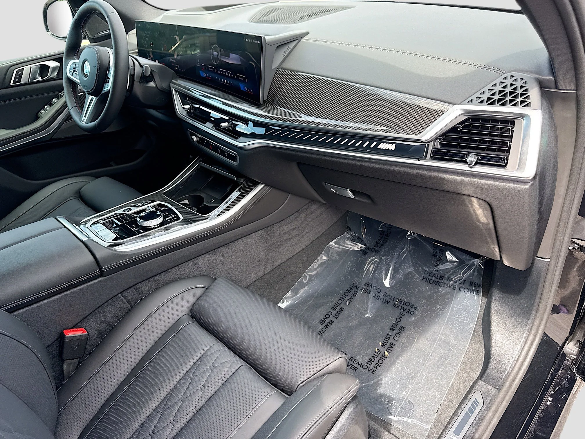 New 2026 Black Sapphire Metallic BMW M60i image 15