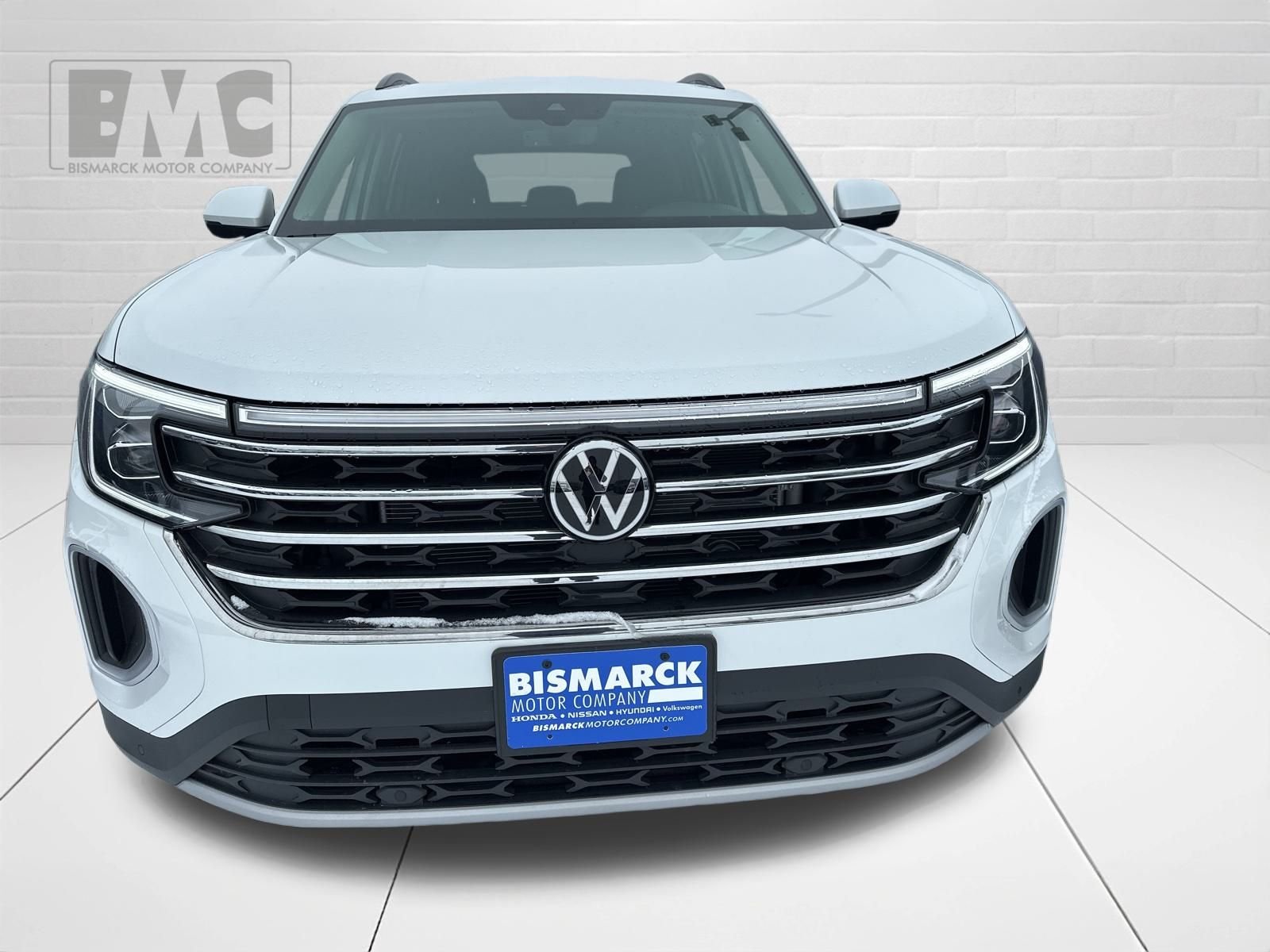 New 2026 White/off-white Volkswagen 2.0T SE w/Technology image 2