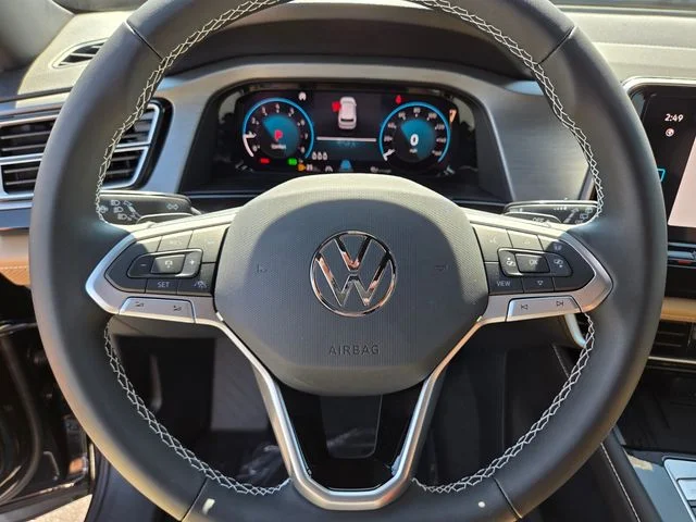 New 2026 Black Volkswagen 2.0T SE w/Technology image 11
