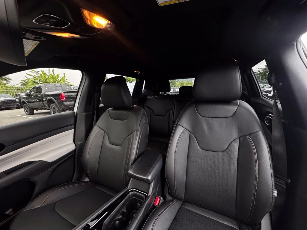 Used 2023 White Jeep Limited image 16