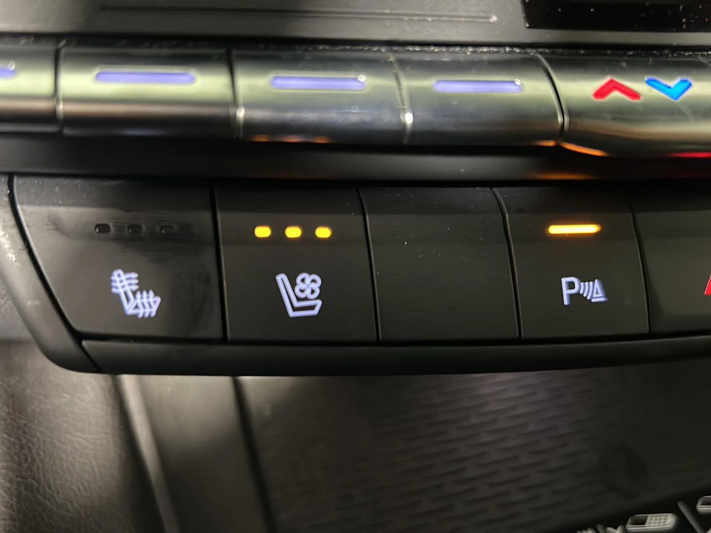 Used 2024 Summit White Cadillac V-Series image 27