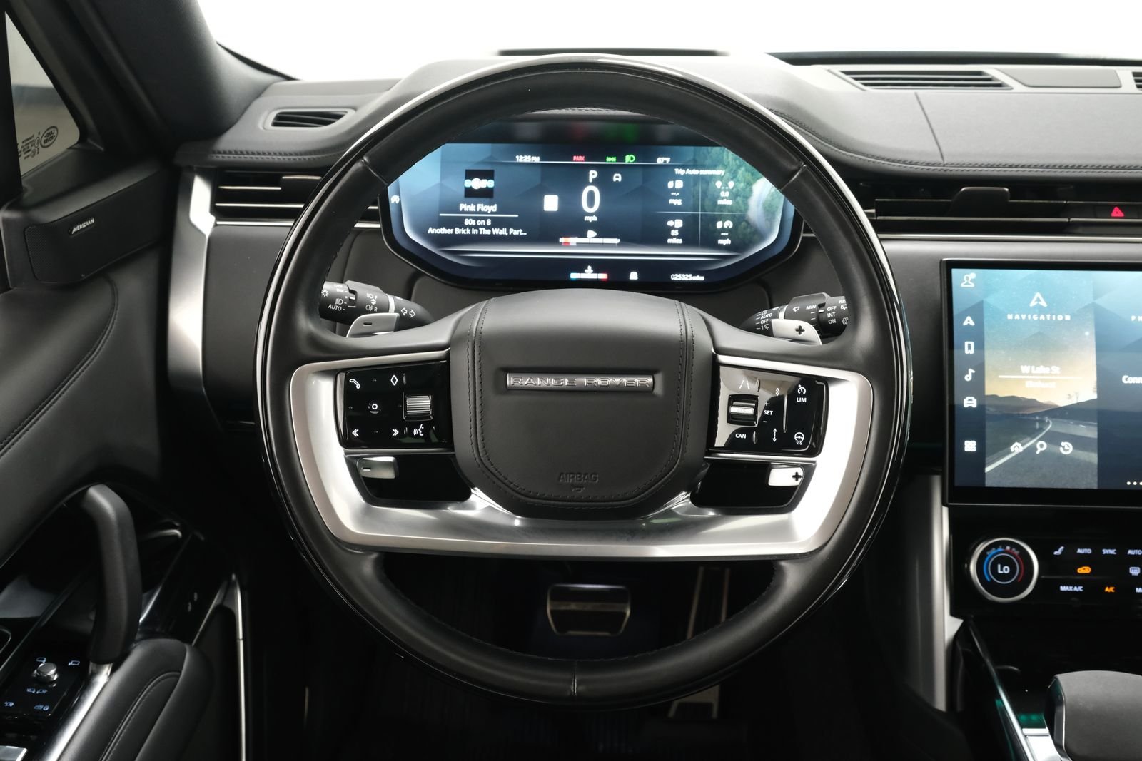 Used 2023 Silver Land Rover SE image 12