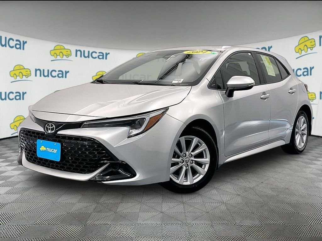 Used 2024 Classic Silver Metallic Toyota SE image 3