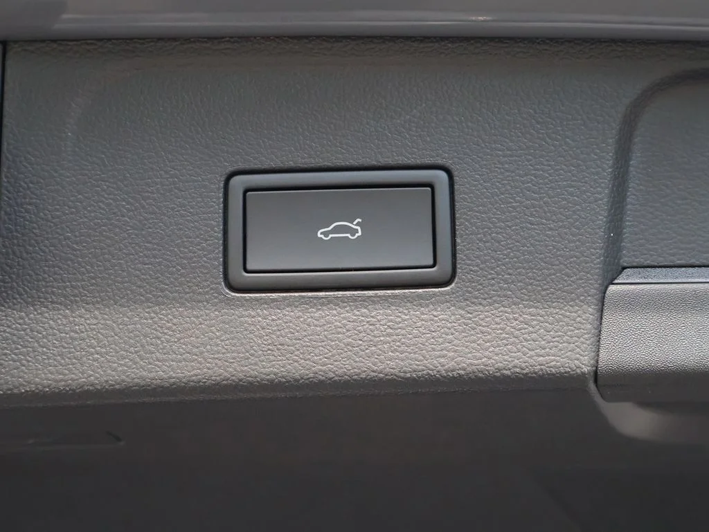 New 2026 Gray Volkswagen 2.0T SE w/Technology image 16