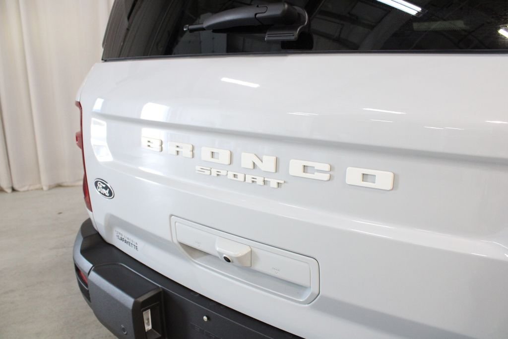 New 2026 Space White Metallic Ford Outer Banks image 33