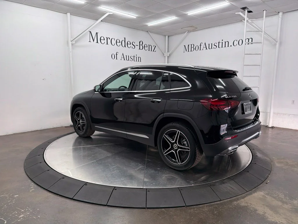 New 2026 Black Mercedes-Benz GLA 250 image 5