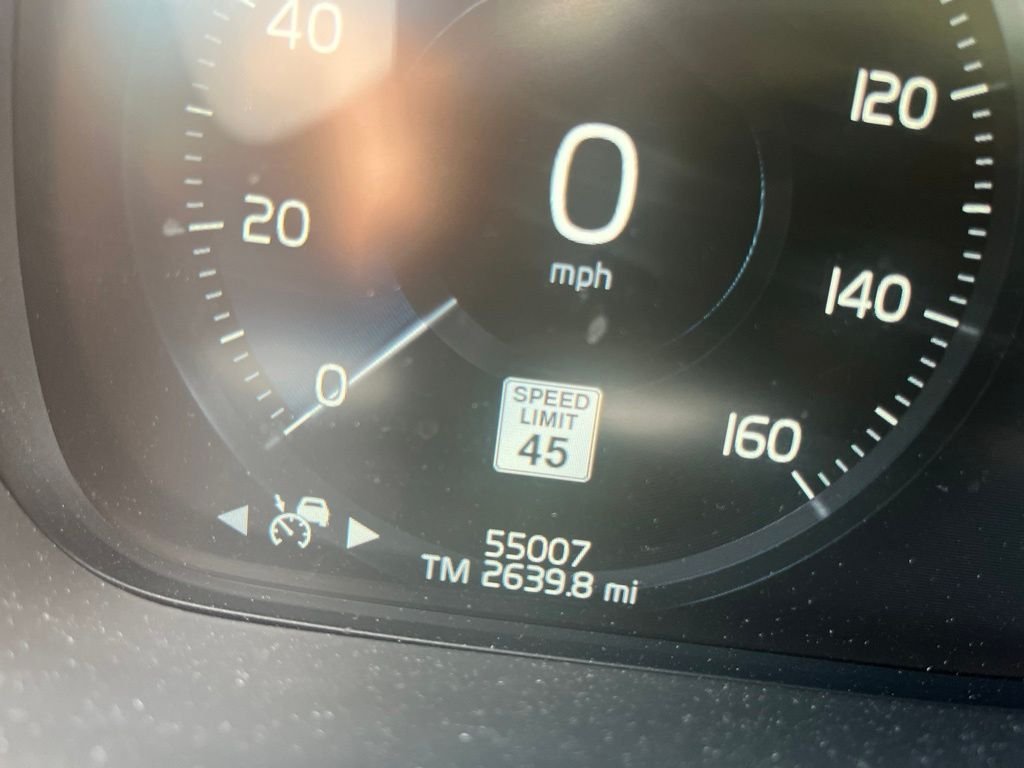 Used 2018  Volvo T6 Inscription image 9