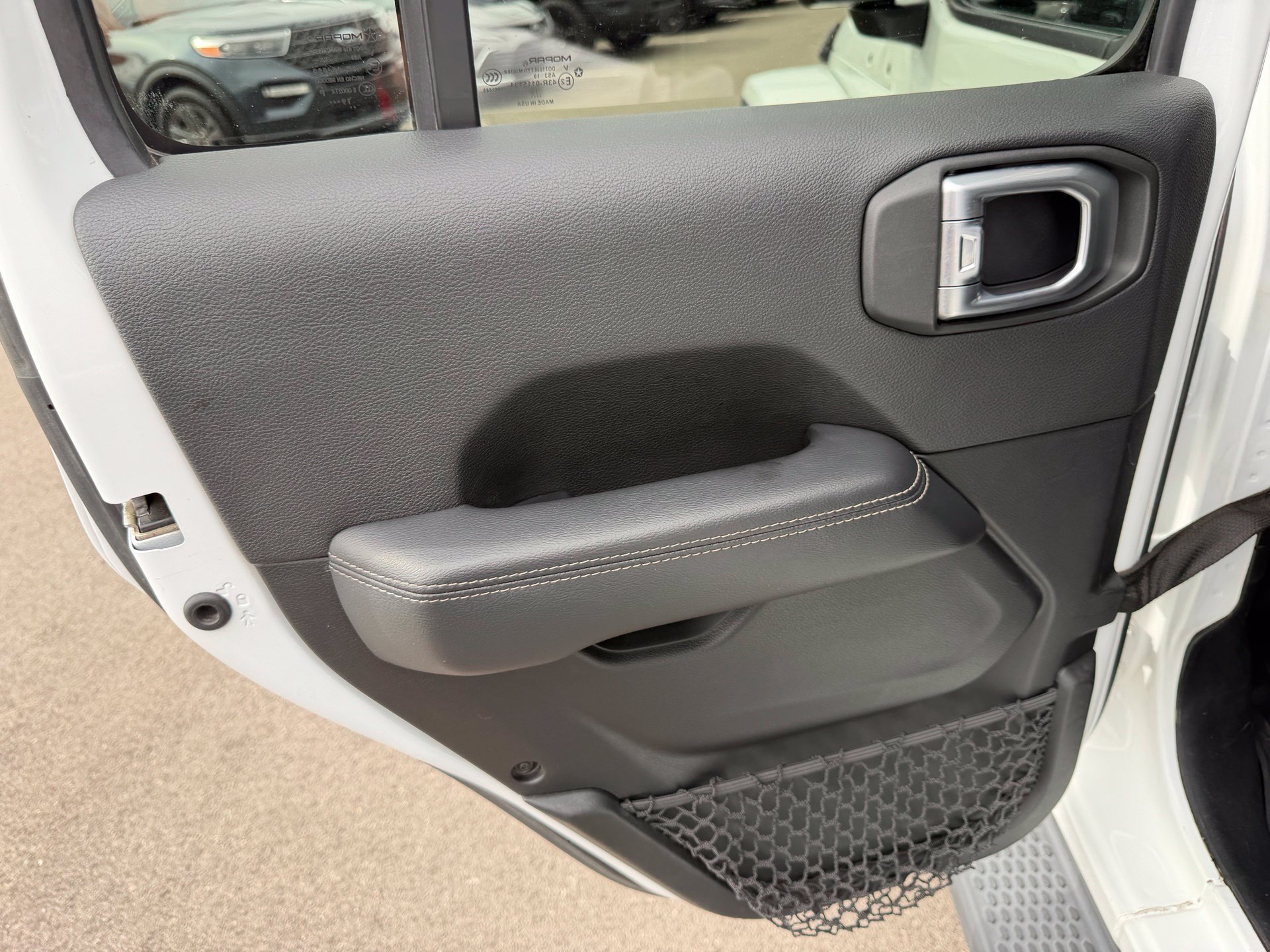 Used 2020 White Jeep Unlimited Sahara image 38