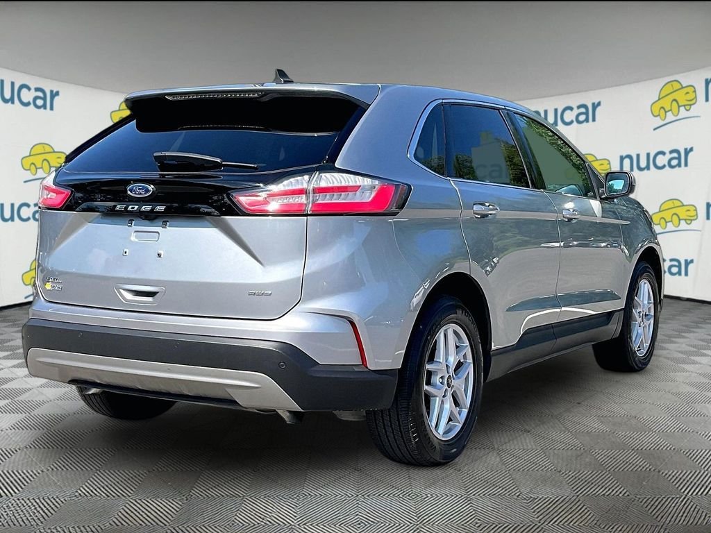 Used 2024 Silver Ford SEL image 6