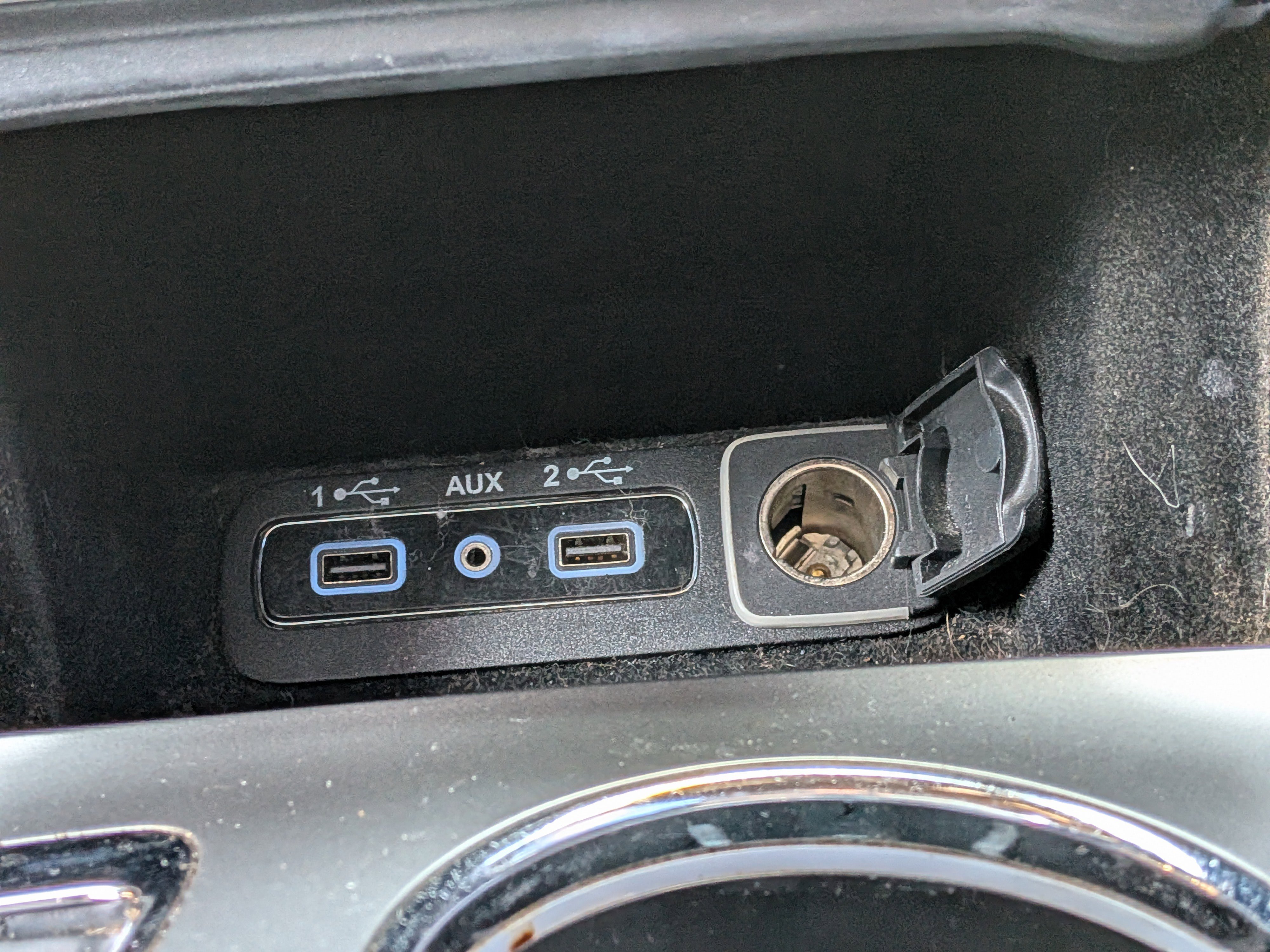 Used 2018 Bright White Clearcoat Jeep Altitude image 31