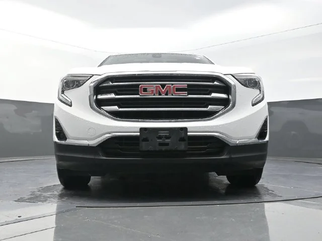 Used 2019 White GMC SLT image 32