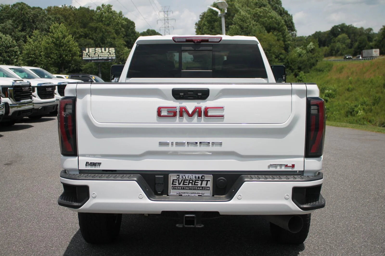 Used 2024 Summit White GMC AT4 image 7
