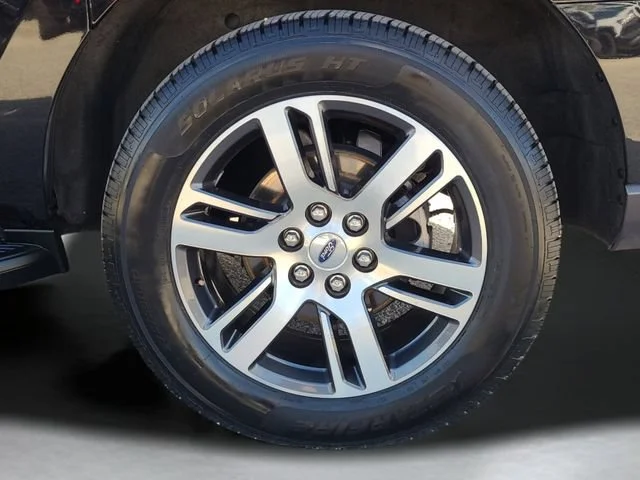 Used 2024 Black Ford Limited image 40