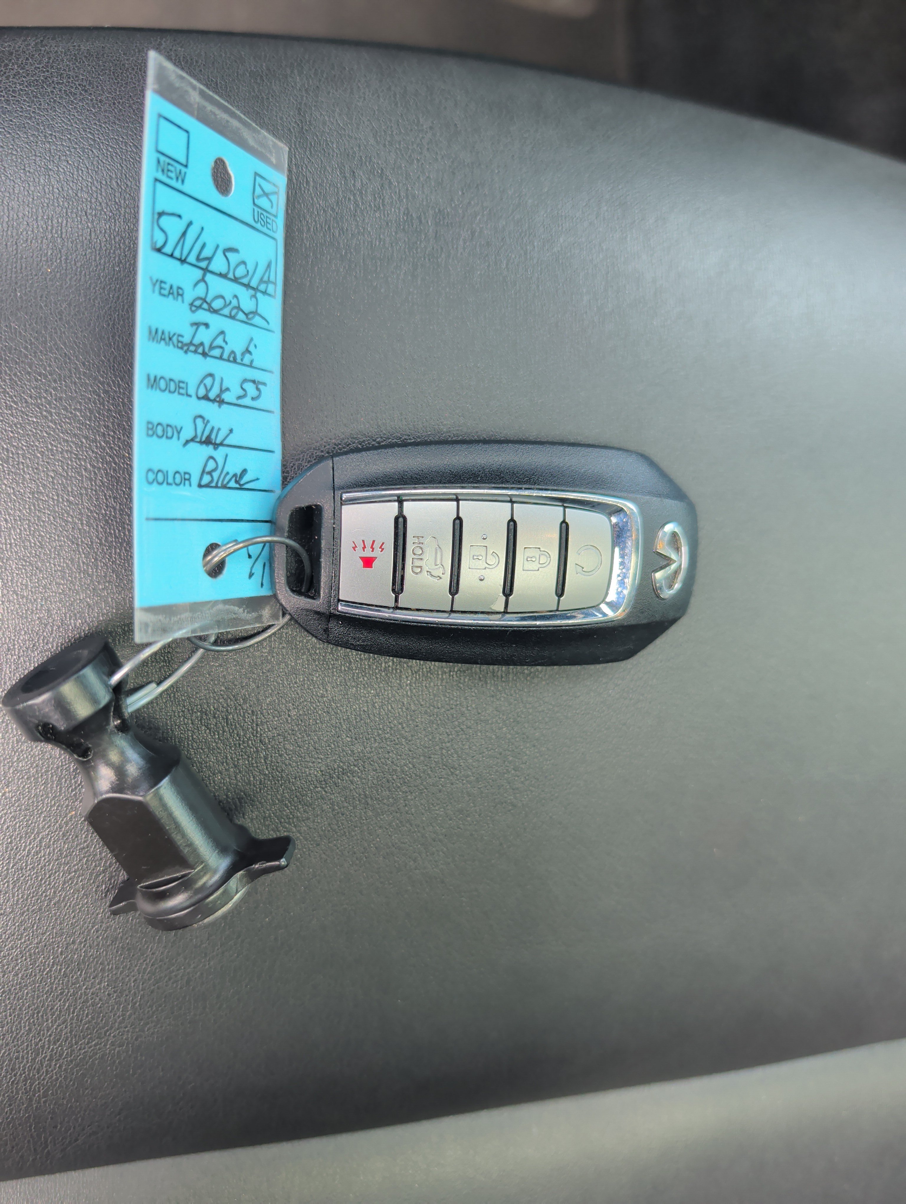 Used 2022 Mineral Black INFINITI LUXE image 30