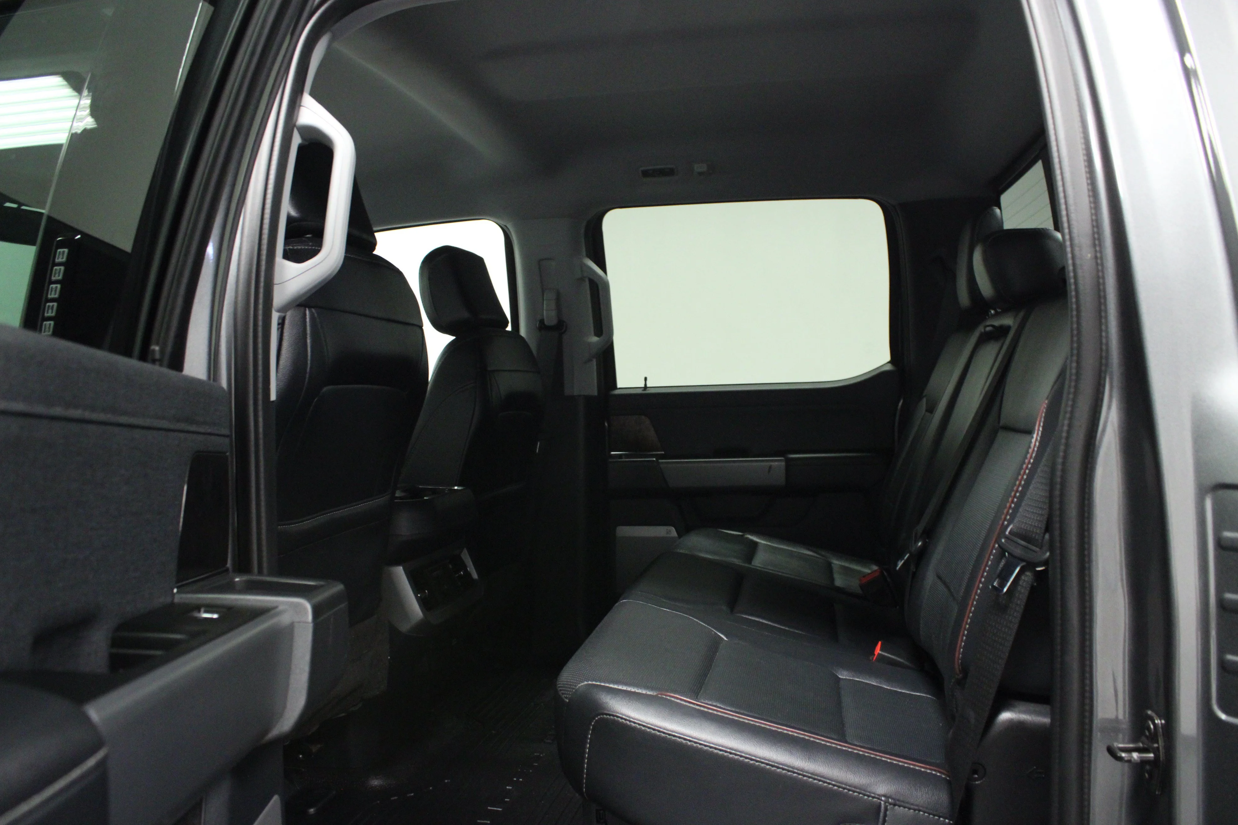 Used 2023 Carbonized Gray Metallic Ford LARIAT image 12