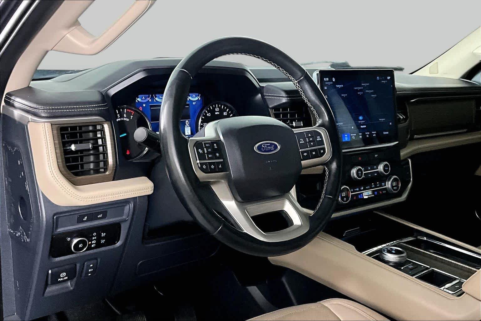Used 2023 Dark Matter Gray Ford Limited image 16