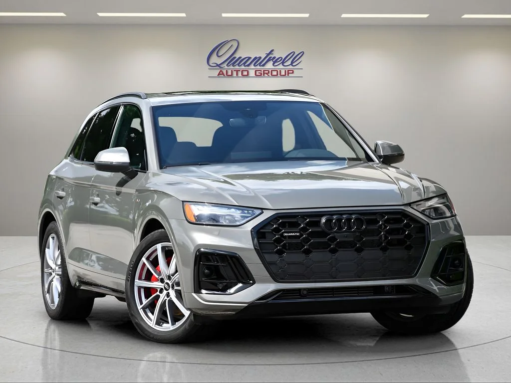 2024 Audi Q5 55 e Premium Plus's photo