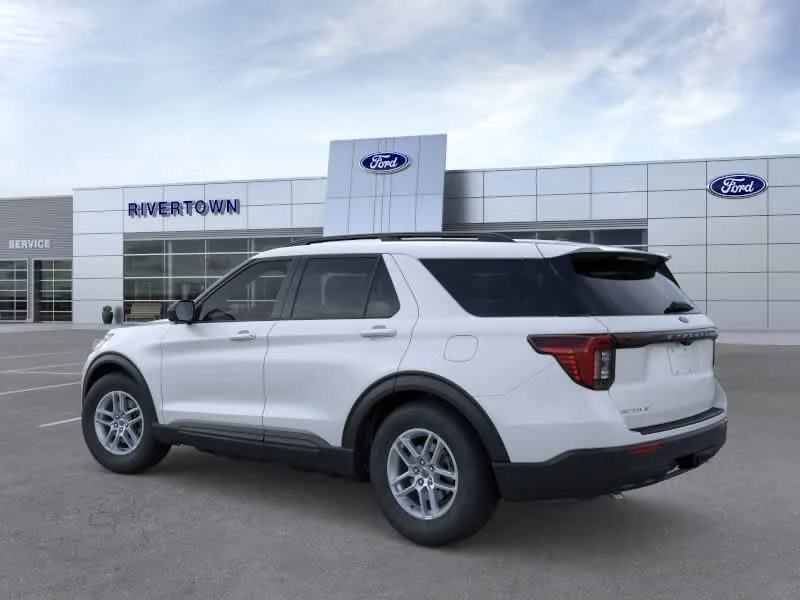 New 2026 Space White Metallic Ford Active image 4