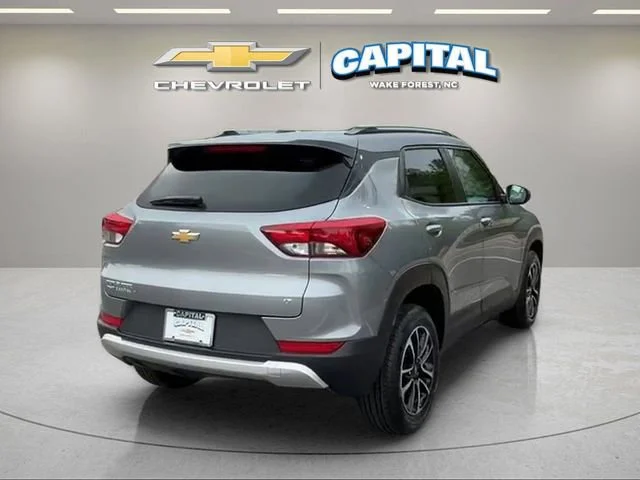 Used 2025 Sterling Gray Metallic Chevrolet LT image 6