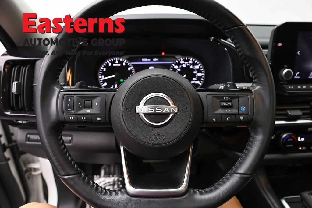 Used 2023 White Nissan SV image 10