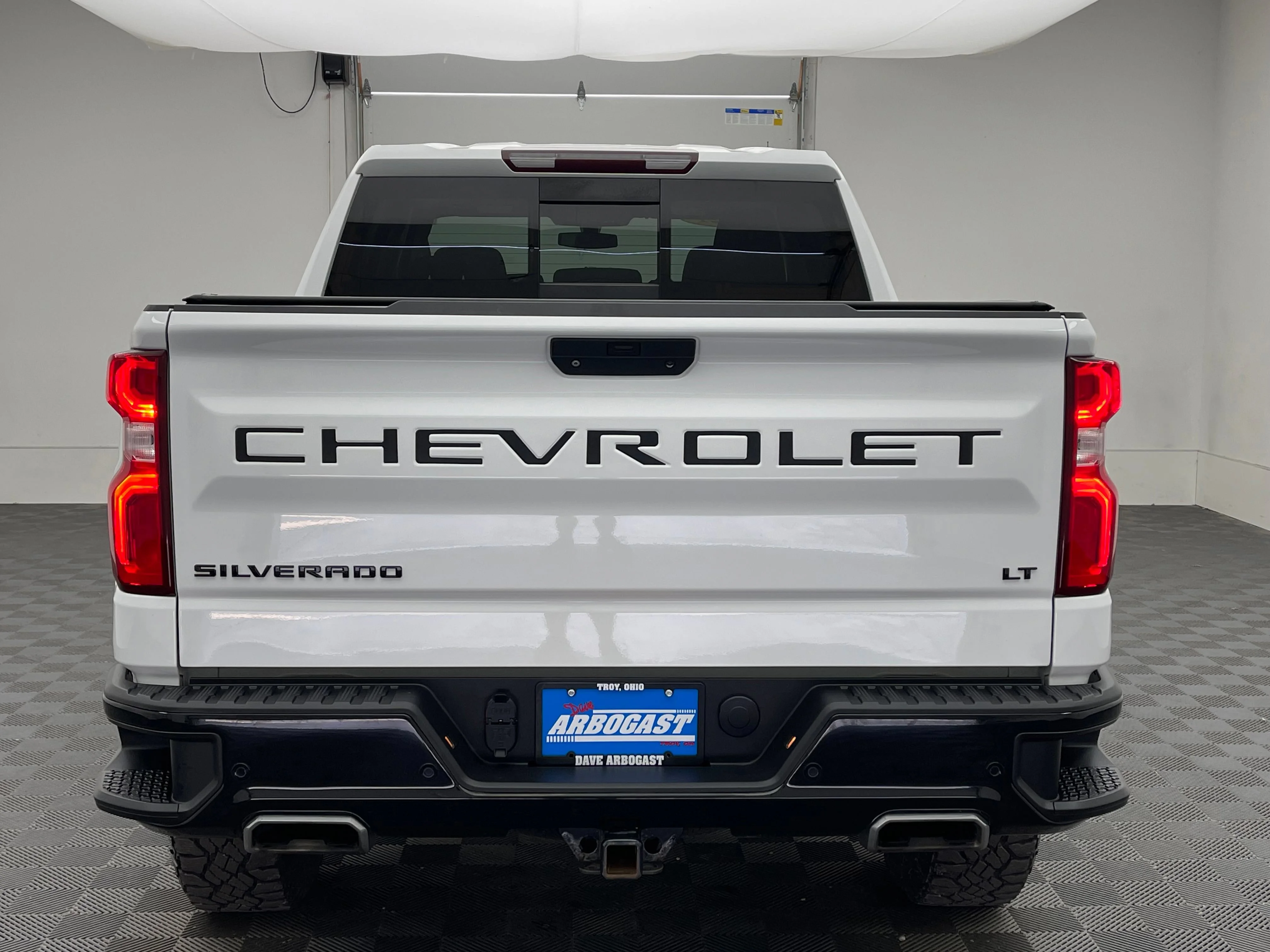 Used 2021 SUMMIT WHITE Chevrolet LT Trail Boss image 8