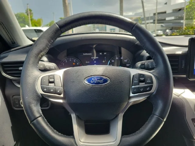 Used 2021 White Ford XLT image 20