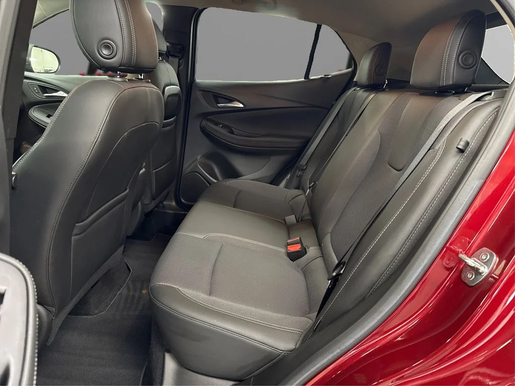Used 2022 Red Buick Preferred image 10
