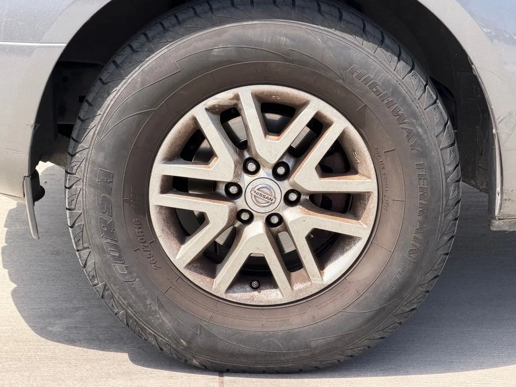 Used 2018 Gray Nissan SV image 7