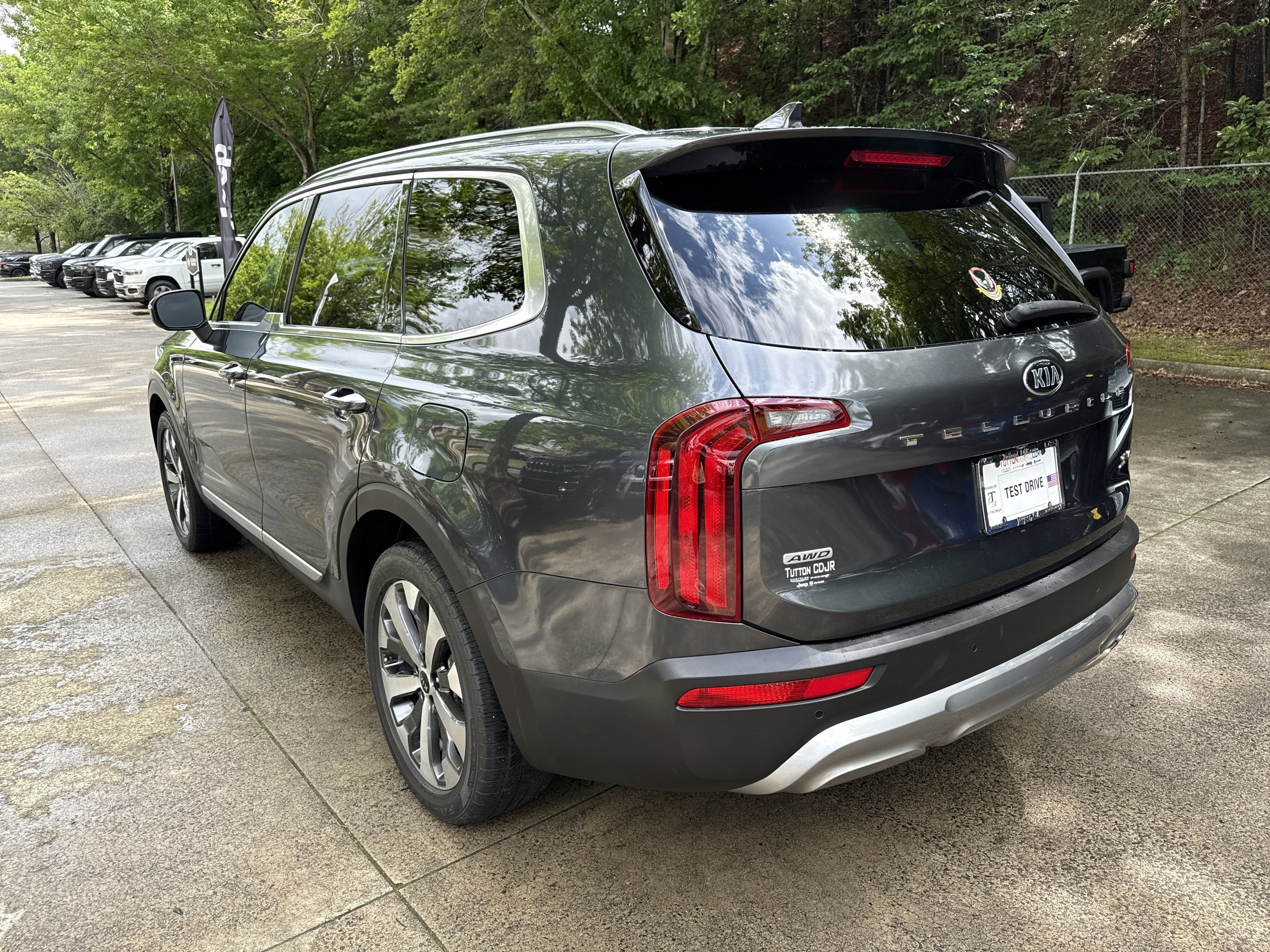 Used 2021 Gravity Grey Kia S image 5