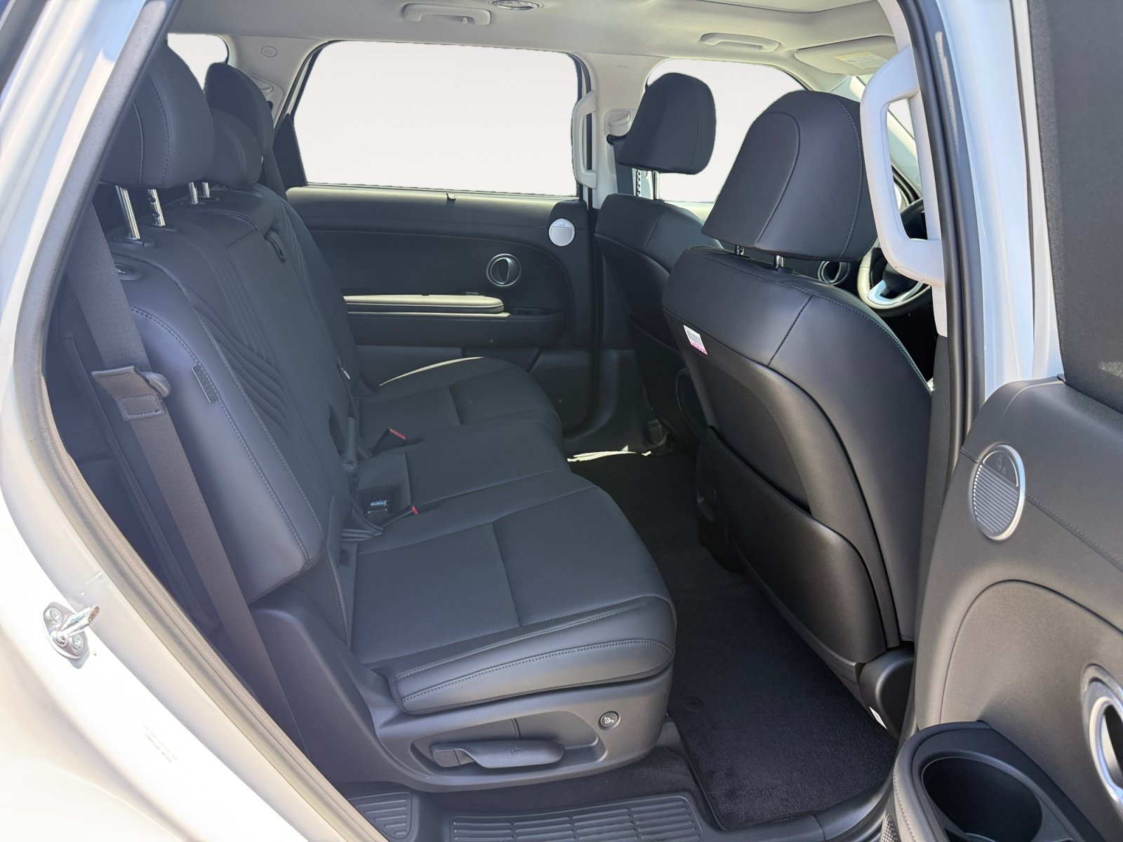 Certified Used 2026 White Pearl Hyundai Blue SEL Premium image 18