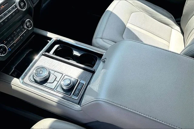 Used 2020 Star White Ford Limited image 18