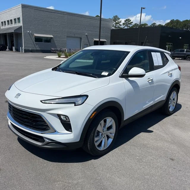 2024 Buick Encore GX Preferred's photo