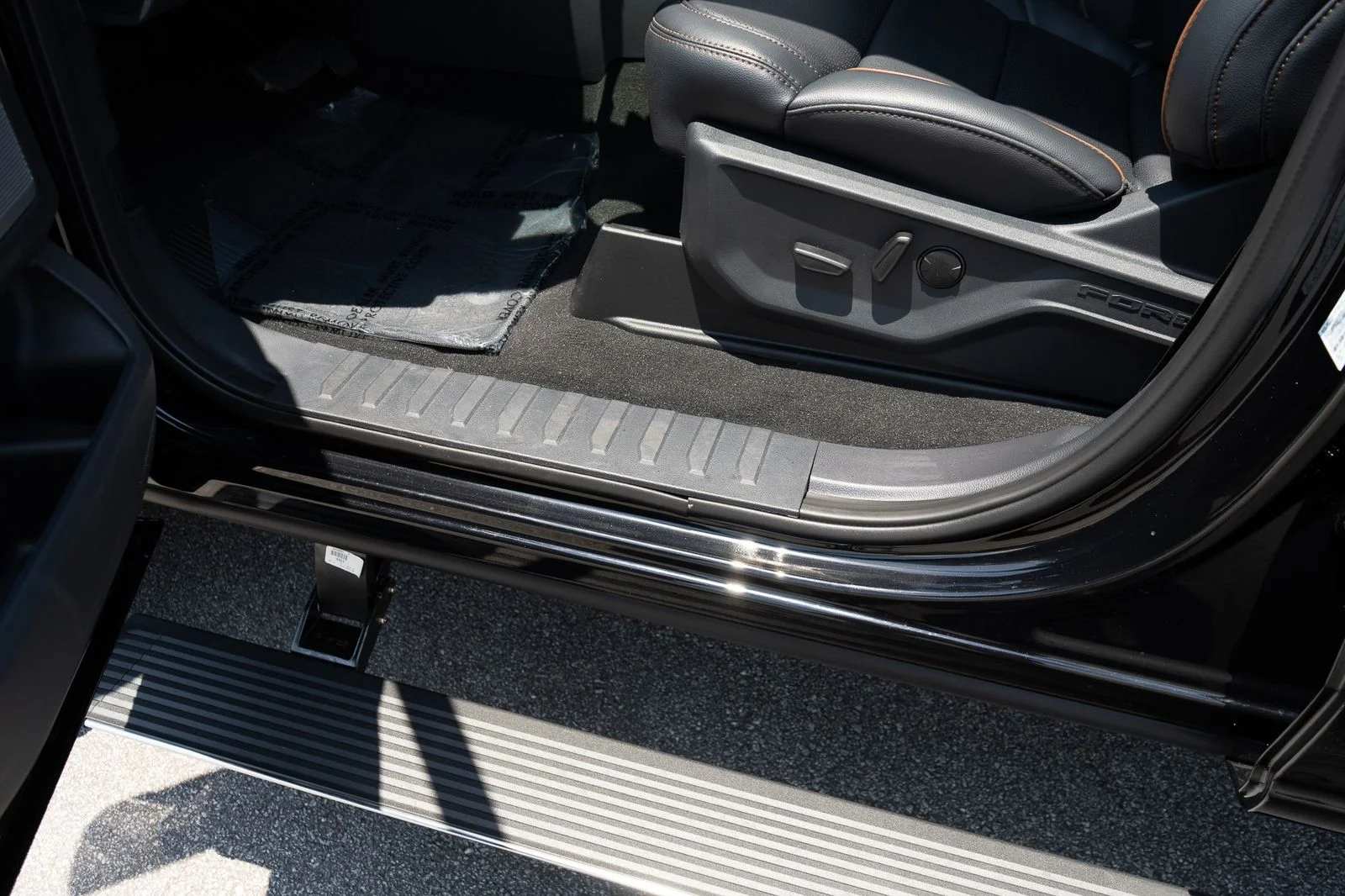 New 2026 Agate Black Metallic Ford F-250® Lariat® image 26