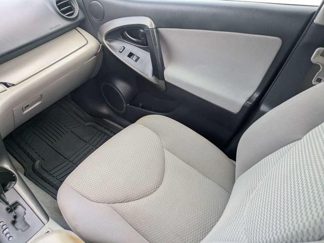 Used 2011 Brown Toyota Base image 16