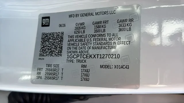 New 2026 Summit White Chevrolet LT image 30