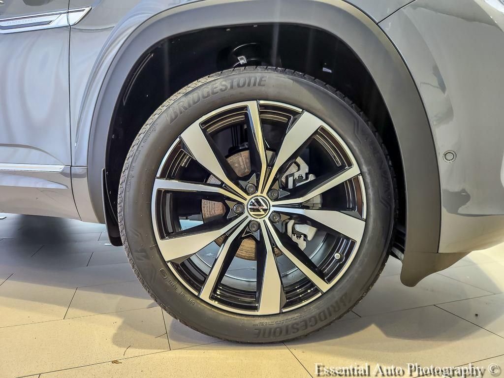 New 2026 Pure Gray Volkswagen 2.0T SEL Premium R-Line image 6