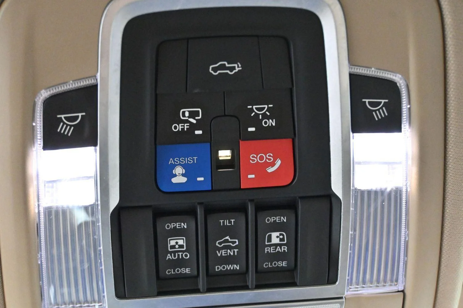 Used 2019 Black Forest Green Pearlcoat Ram Laramie image 28