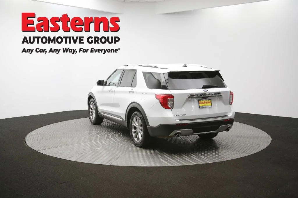 Used 2023 White Ford Limited image 66