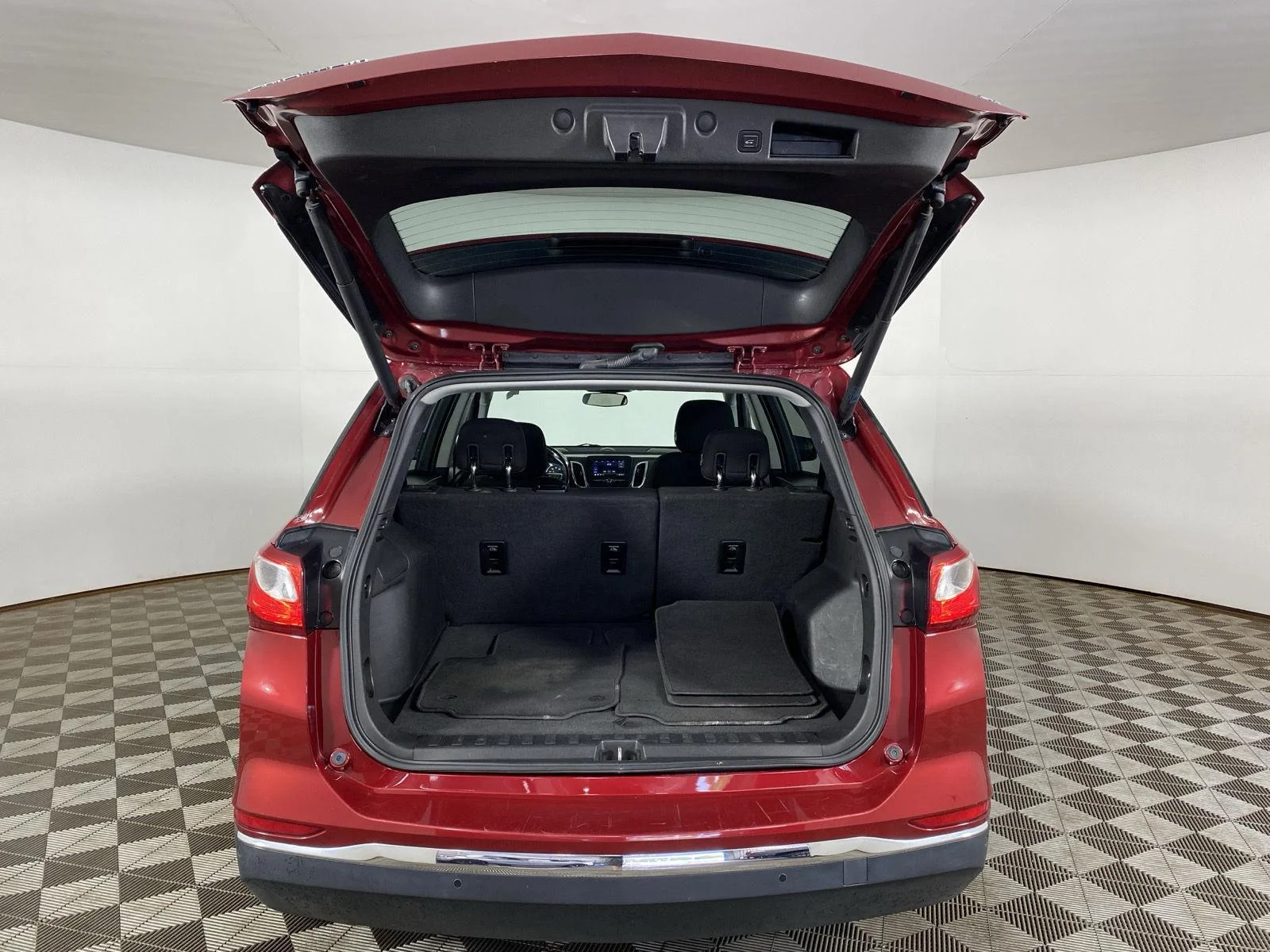 Used 2019 Cajun Red Tintcoat Chevrolet LT image 9