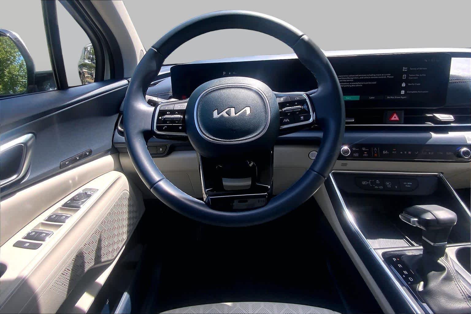 Certified Pre-Owned 2025 Kia Carnival EX
