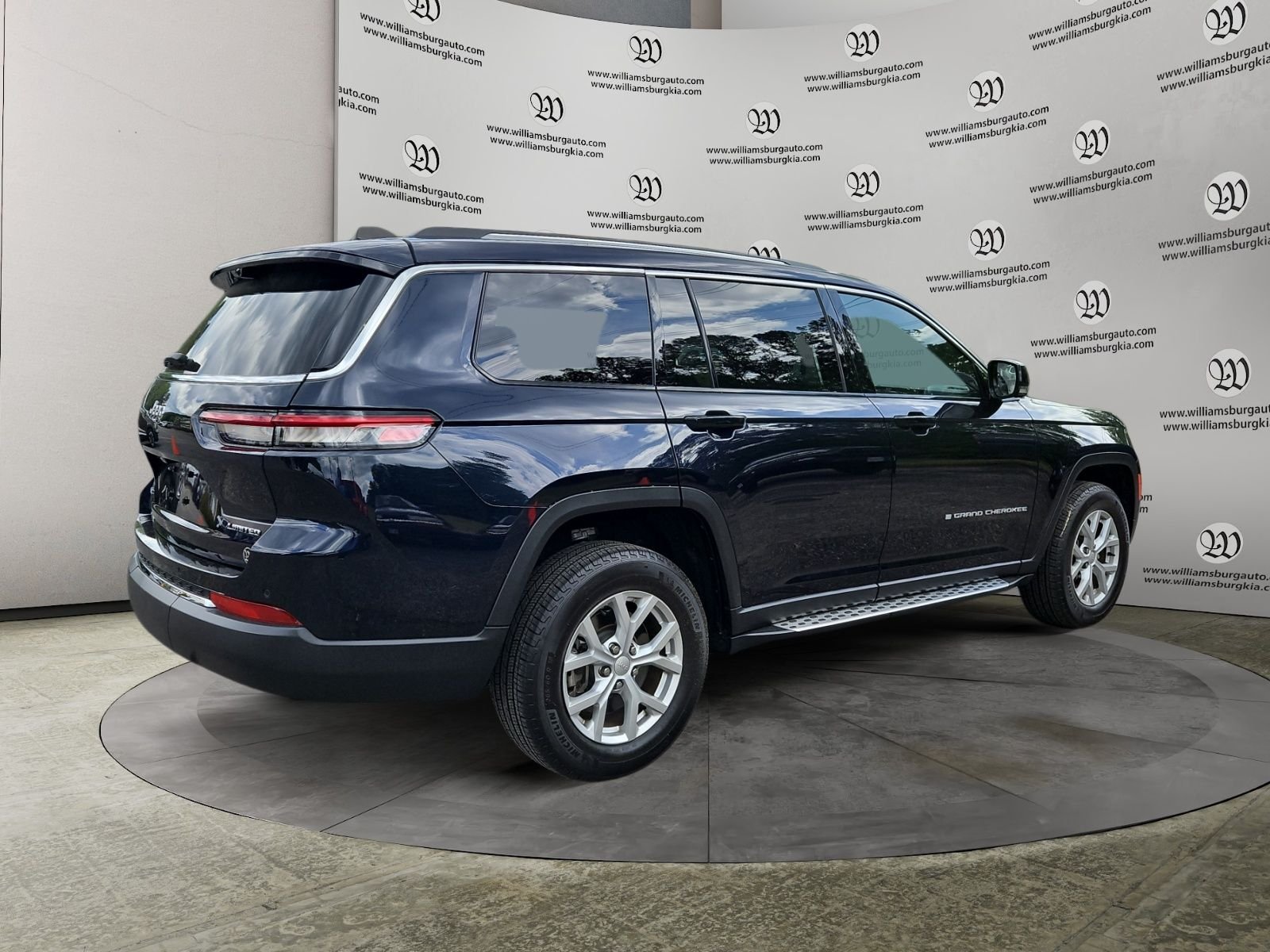 Used 2023 Black Jeep Limited image 5