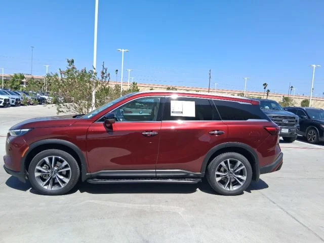 Used 2024 Red INFINITI LUXE image 3