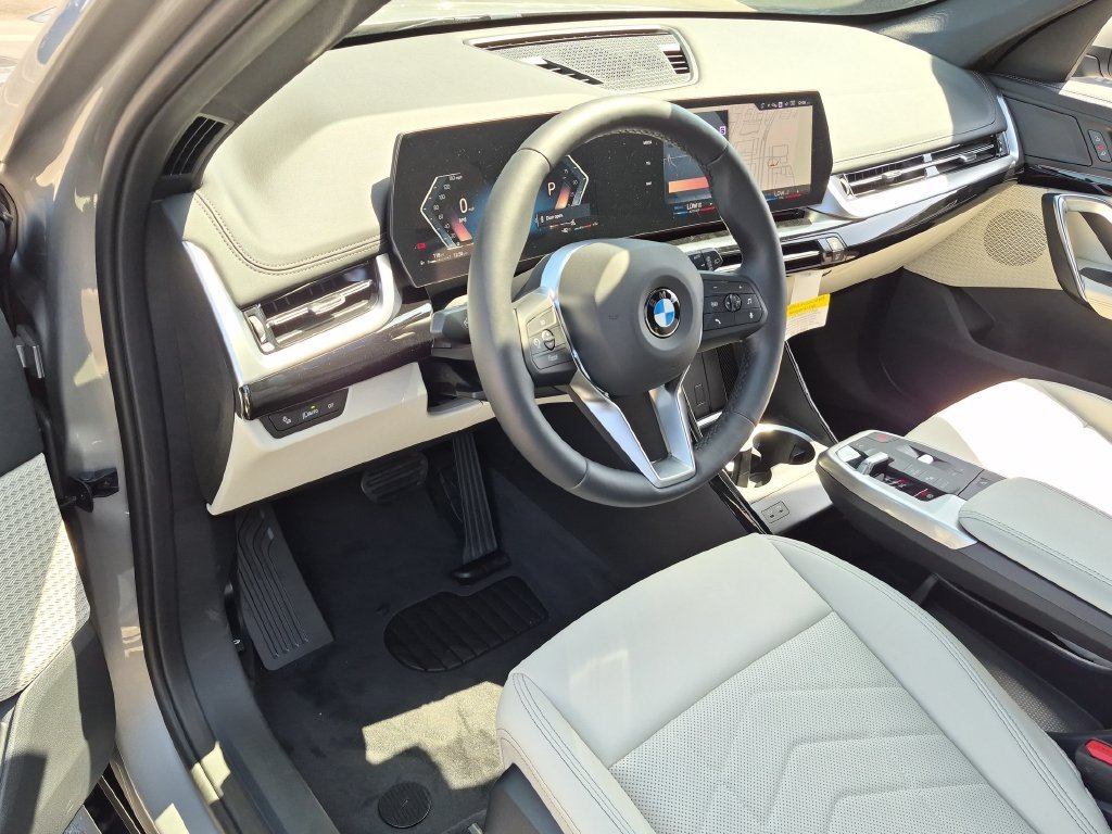Used 2026 Silver BMW xDrive28i image 8