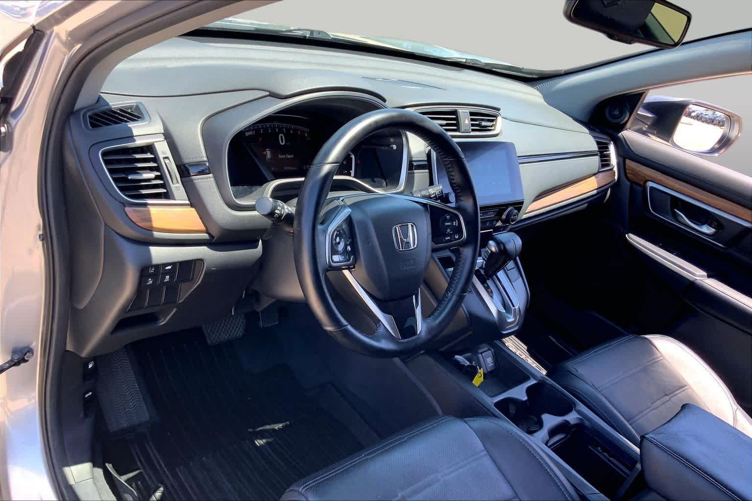 Used 2018 Lunar Silver Metallic Honda EX-L image 18