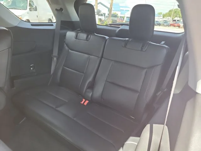 Used 2024 Red Ford XLT image 15